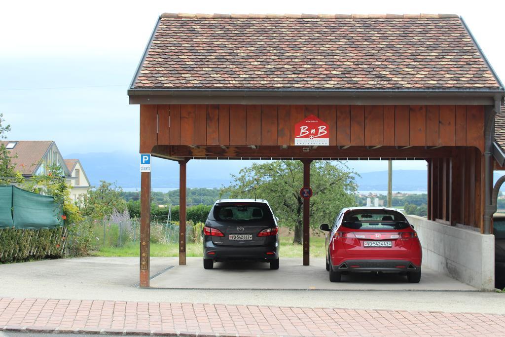 Au Coeur Du Vignoble Sur Bursins Acomodação com café da manhã Exterior foto